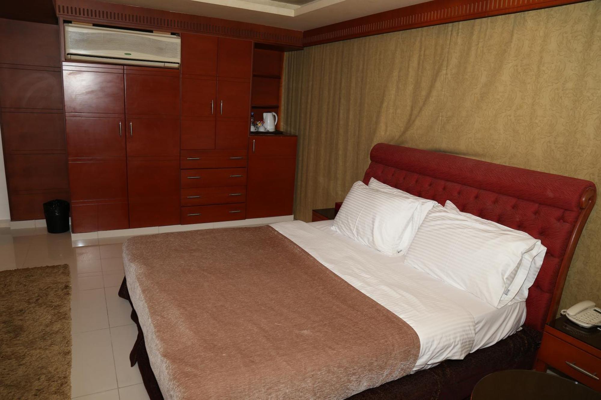 Duroy 4*